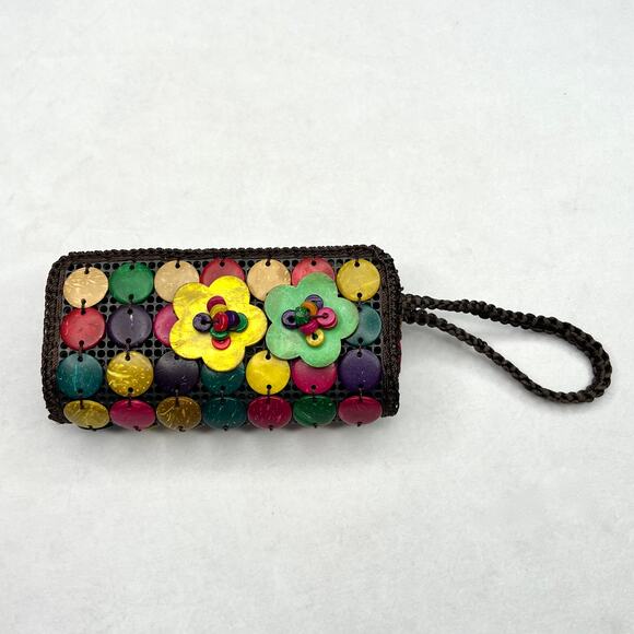 Boho Shell Crochet Wristlet - Picture 3 of 9